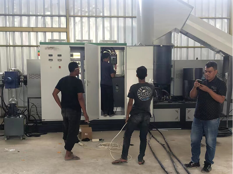 Indonesia pe film granulating machine-1